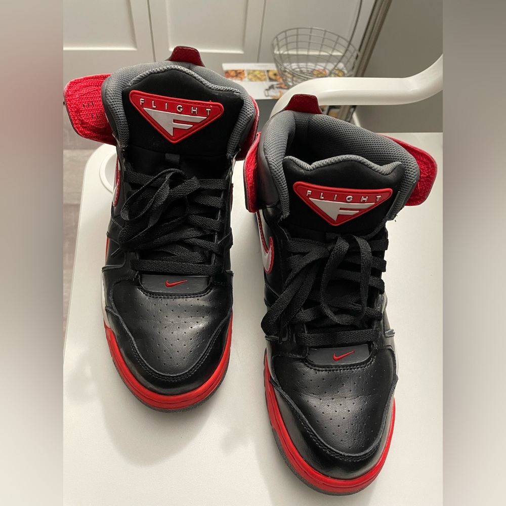 Nike Falcons